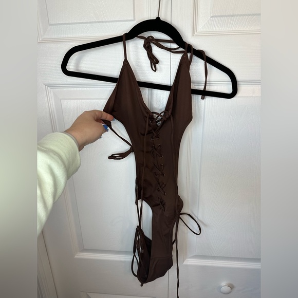 SKIMS Recycled Swim Lace-up Monokini Sz.XS (will fit small) Ochre Cocoa & Onyx - Picture 5 of 16
